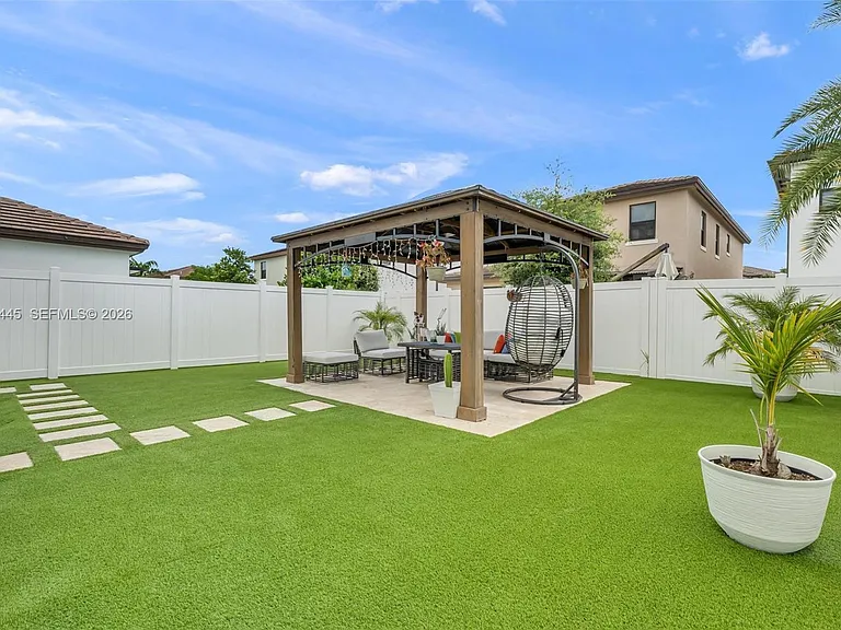 3538 W 108th St — Photo 26