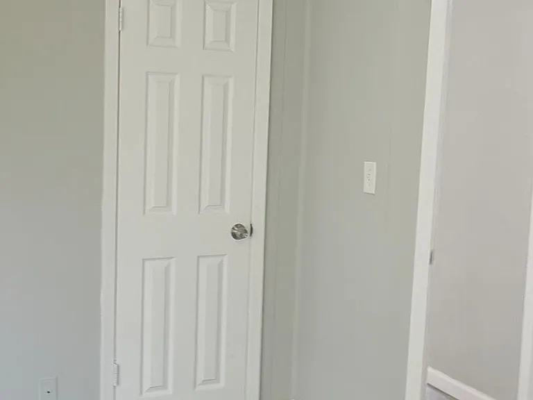 407 E Homan Ave — Photo 18