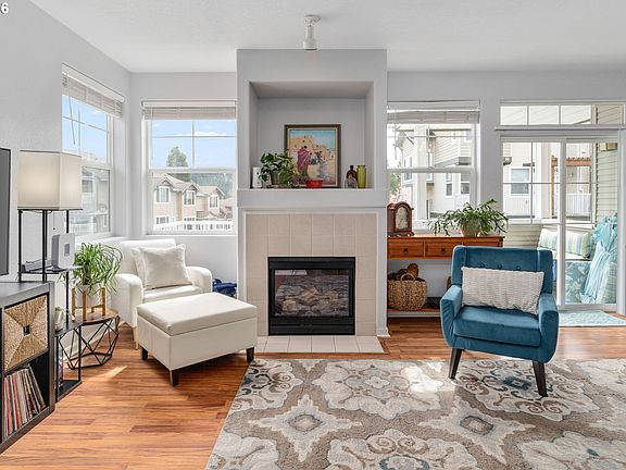 4th image of 15050 SW Warbler Way Unit 103