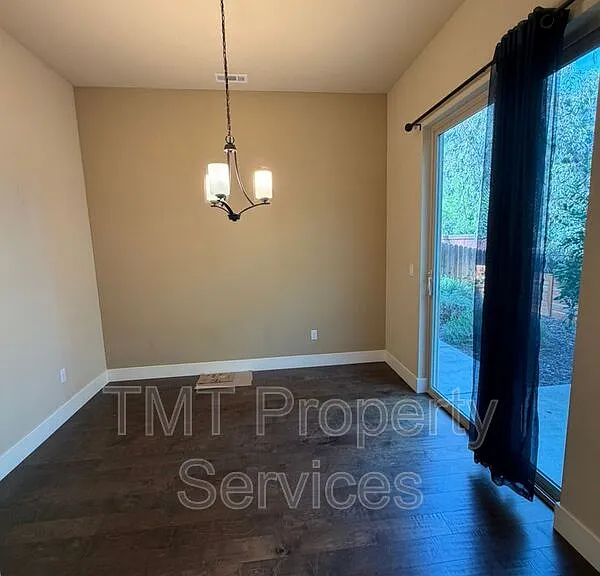 2839 Sevilla Ln — Photo 24