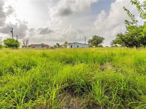 2368 Kenney Ln, Ingleside, TX 78362
