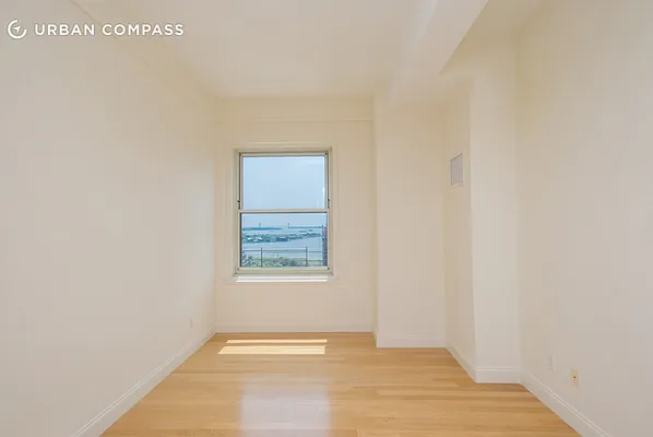 Sold by Compass | media 19