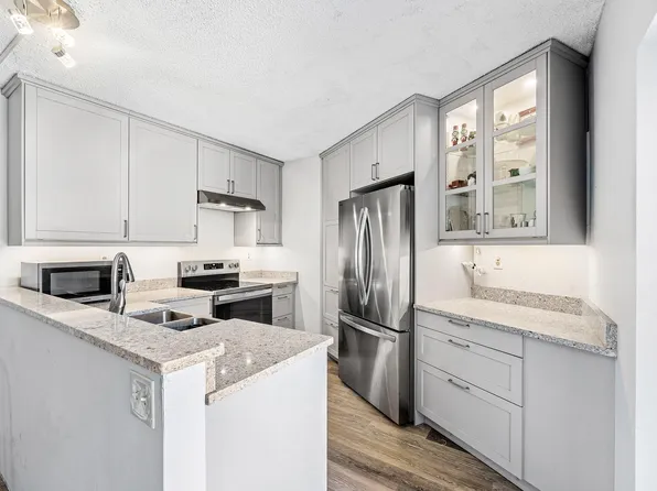 3827 Victoria Drive, West Palm Beach, FL 33406