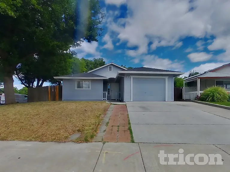 103 Dunedin Dr — Photo 2