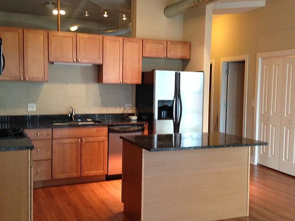 5th image of 2014 N Milwaukee Ave APT 404
