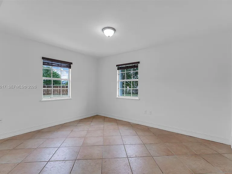 9840 SW 60th St — Photo 18