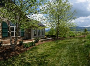 83 Outlook Cir, Swannanoa, NC 28778