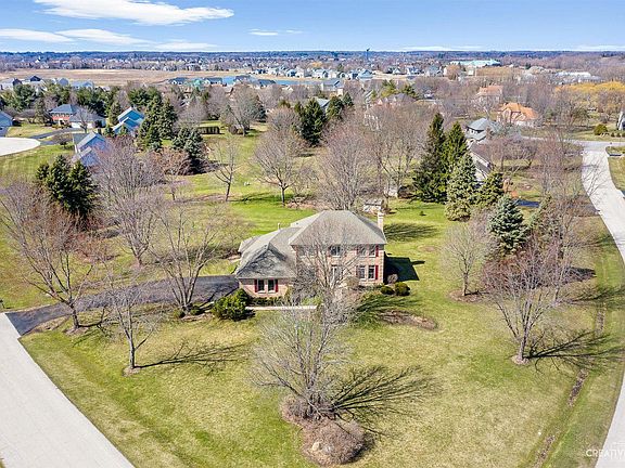2nd image of 39W108 Wyngate Ct