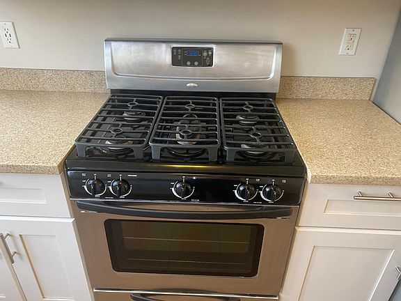 2nd image of 2888 Folsom St APT 6
