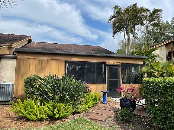 Lanai Entrance