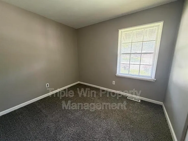 7250 Howdershell Rd — Photo 7