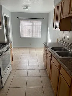 3709 Wellesley Dr NE #B — Photo 30