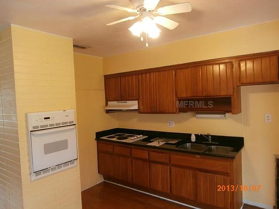 5th image of 3953 13th Ave N