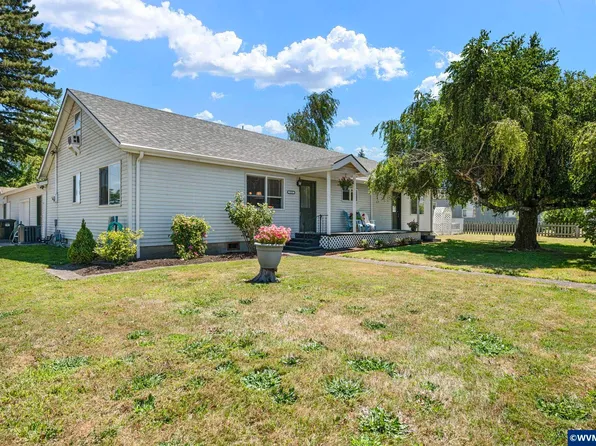 112 E 2nd St, Halsey, OR 97348