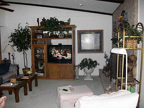 5th image of 3122 Echo Dr
