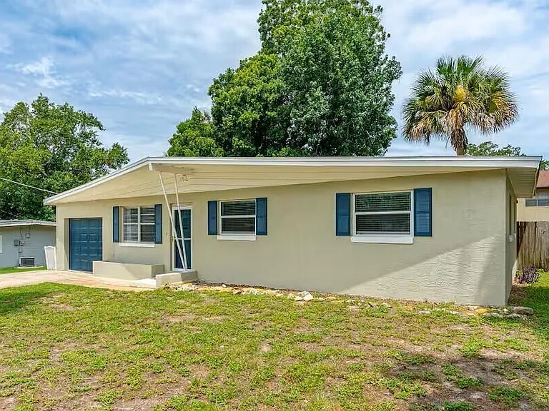 328 Slayton Ave #U — Photo 1