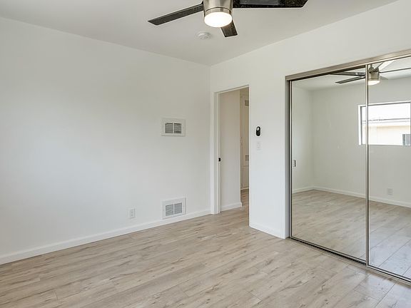 3rd image of 1449 W 35th Pl #4