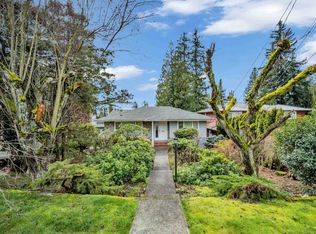 4850 Portland St, Burnaby, BC V5J 2P5