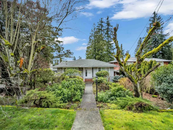 4850 Portland St, Burnaby, BC V5J 2P5