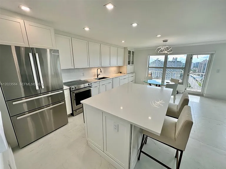 3000 E Sunrise Blvd #G — Photo 5