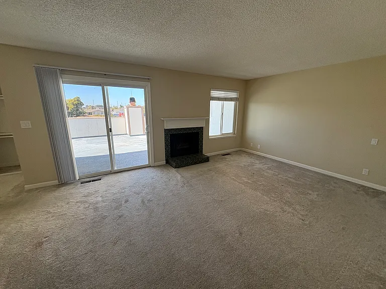 736 Fathom Dr — Photo 13
