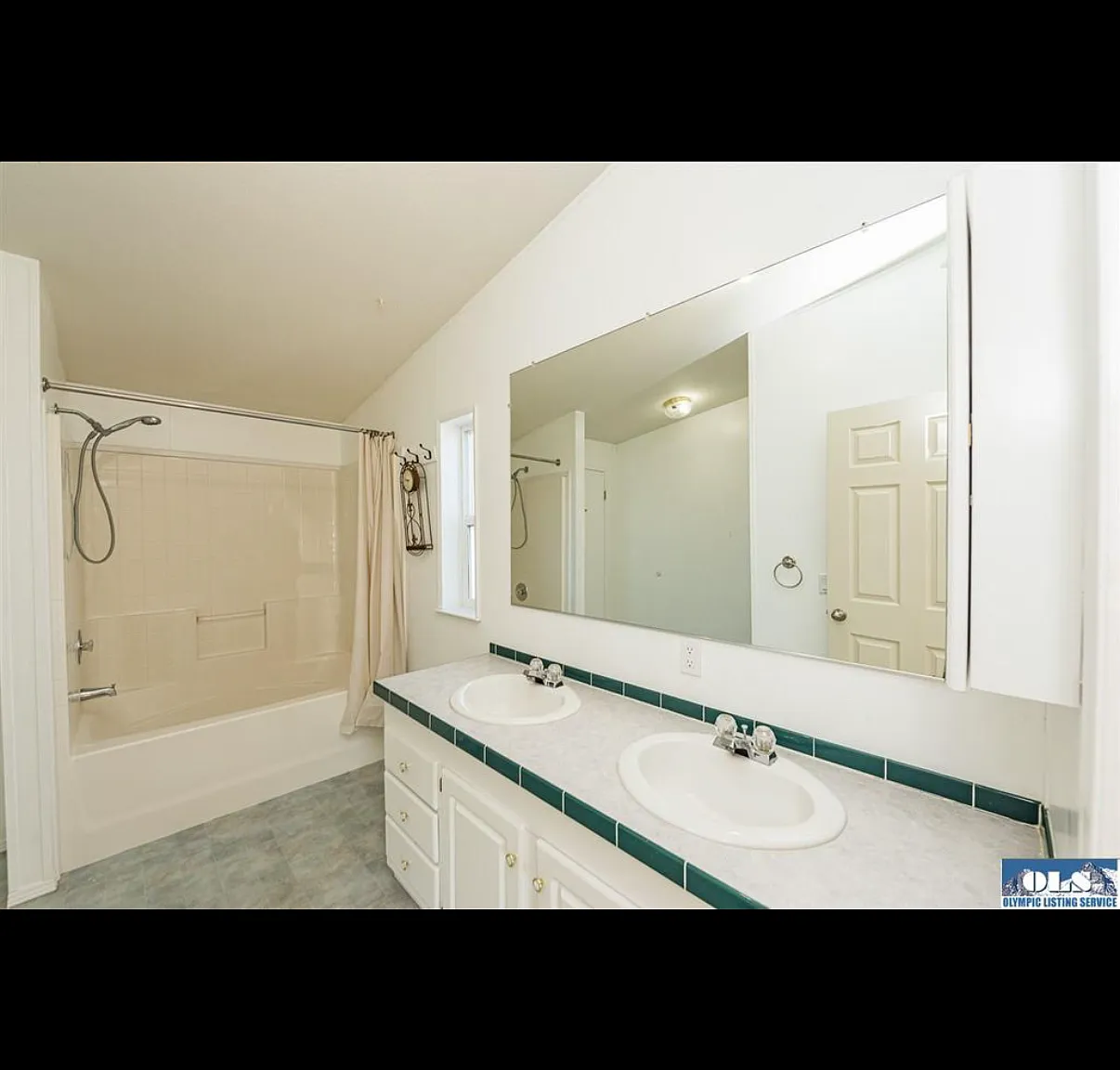 4 bed, 1782 sqft, $3,250 — Photo 4