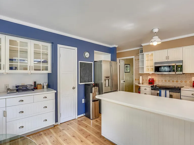 1755 Glastonberry Rd — Photo 22