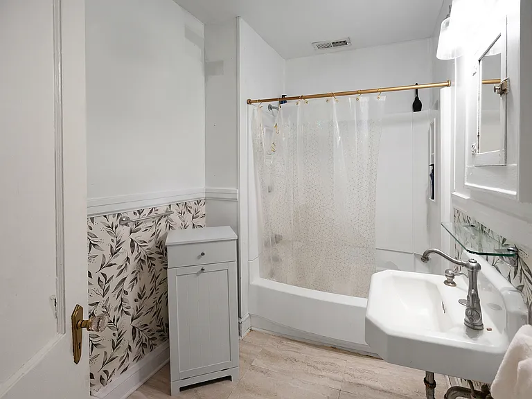 444 Walnut Ave — Photo 8