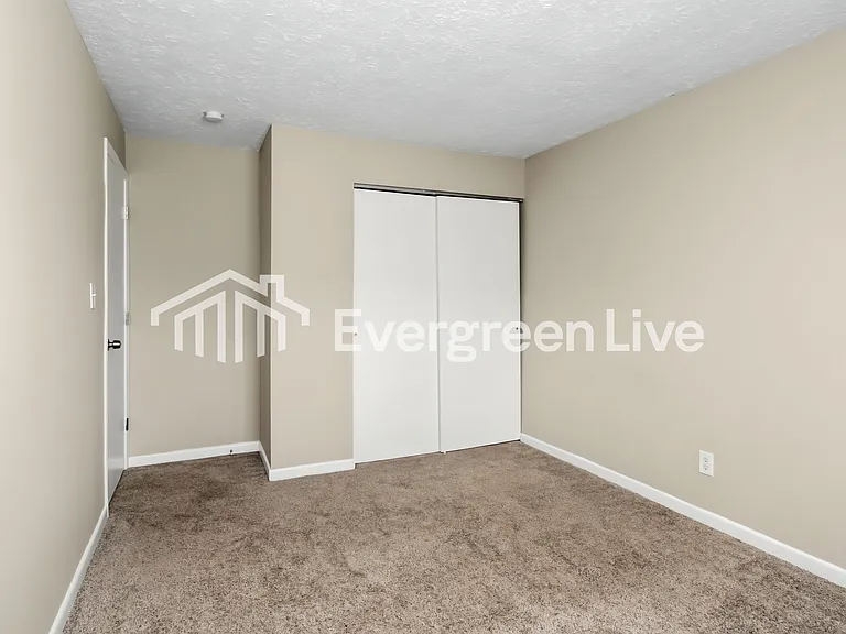 8507 New Field Cir — Photo 12