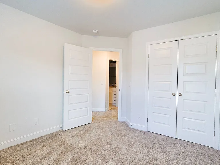 515 Governor Treutlen Cir — Photo 9