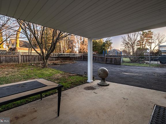 4th image of 1136 Bon Air Rd