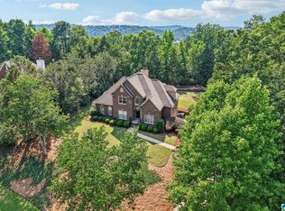 404 Greystone Glen Cir, Birmingham, AL 35242