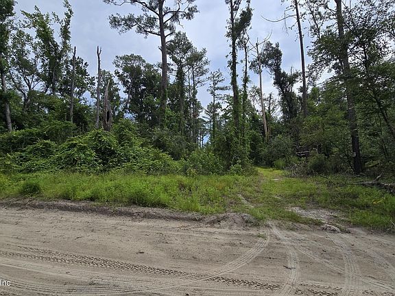 3rd image of LOT 16 16TH Street NW