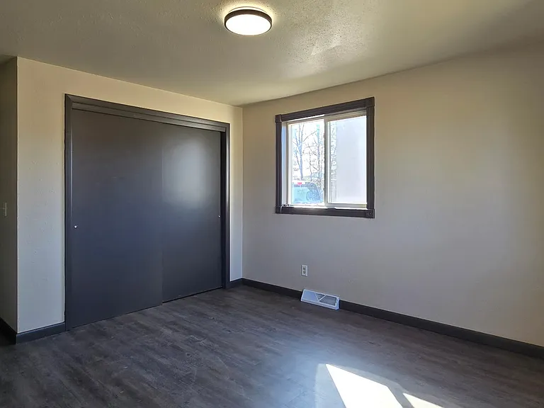 1820 Oak St #2 — Photo 3