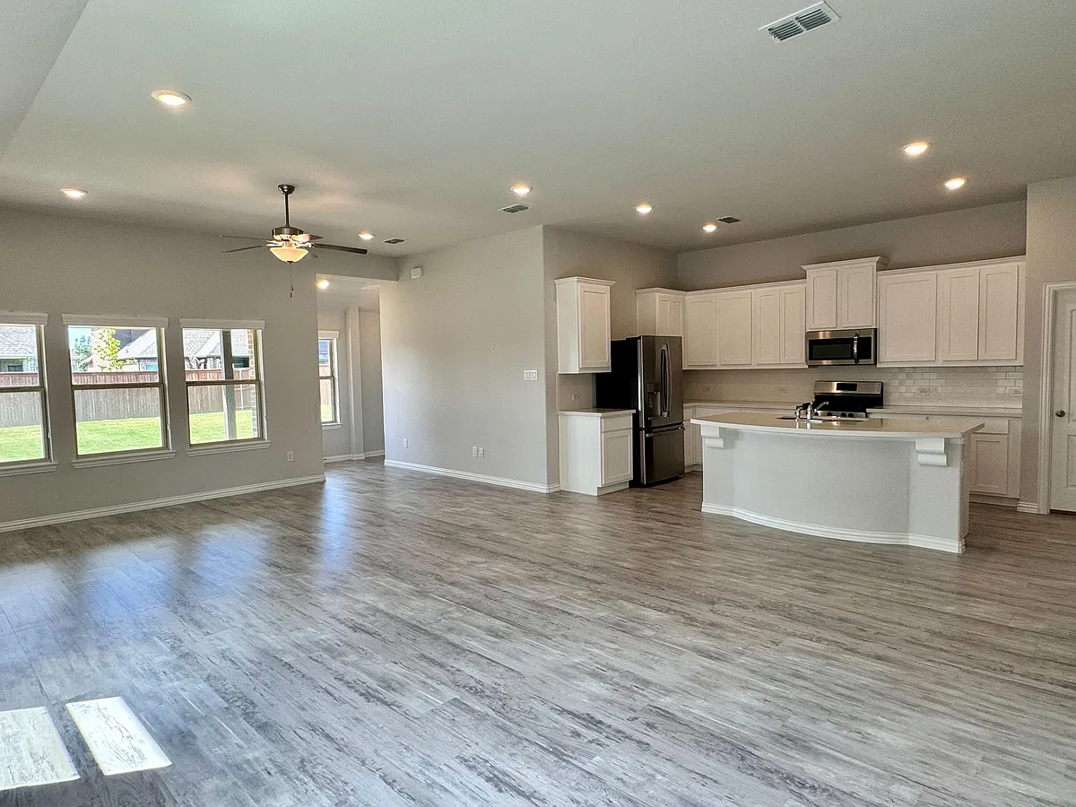 Building Photo - 447 Prairie View Dr