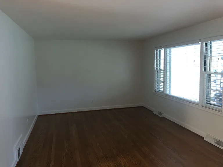 6436 Lowell Ave — Photo 11