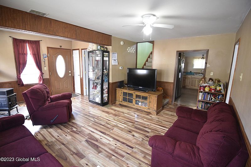 4th image of 113 Harris Avenue