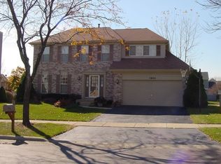 1084 Regency Ln, Carol Stream, IL 60188