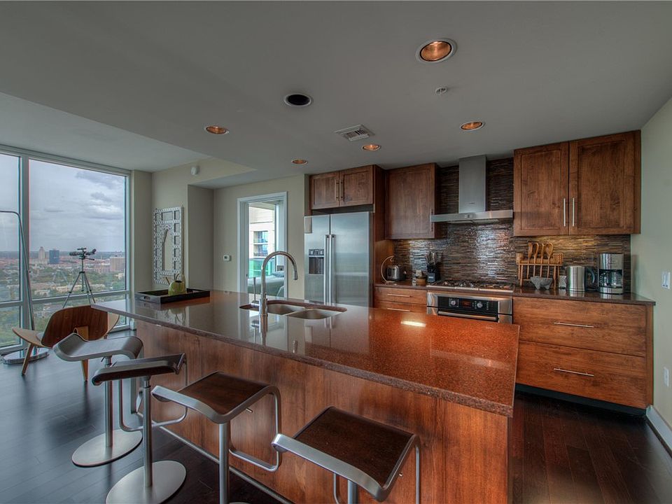 1st image of 300 Bowie St APT 3904
