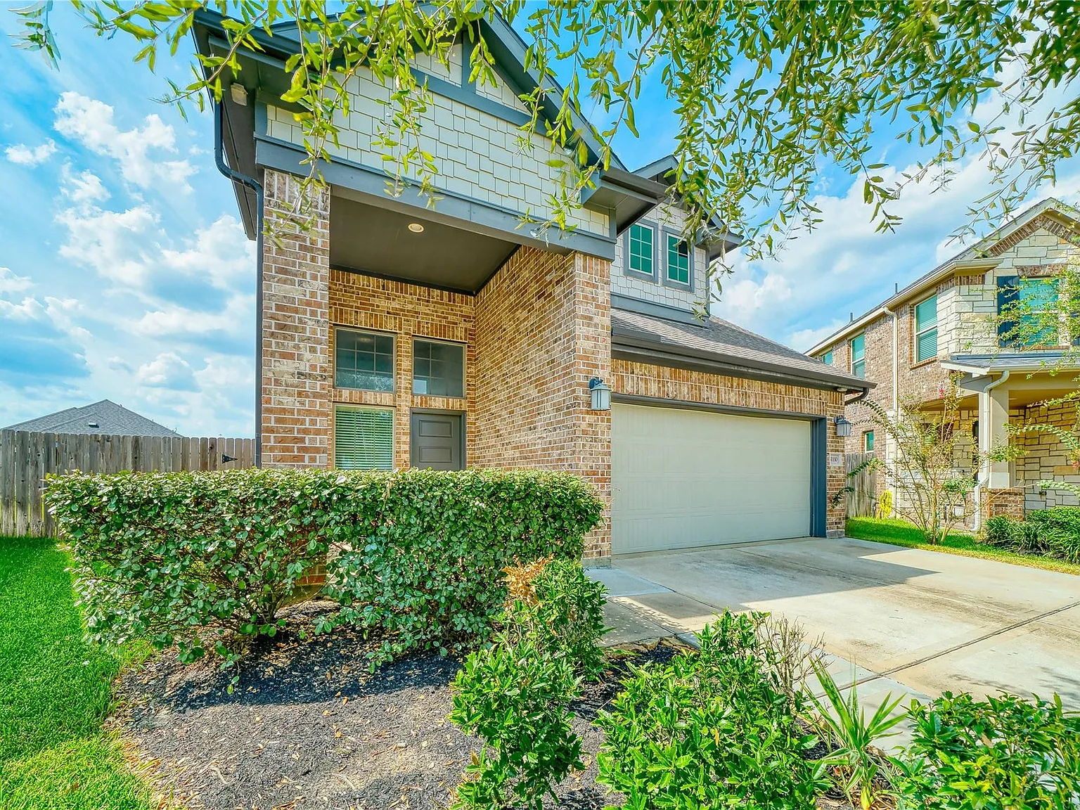 4 bed, 3.0 bath, 2628 sqft, $2,850 — Photo 3