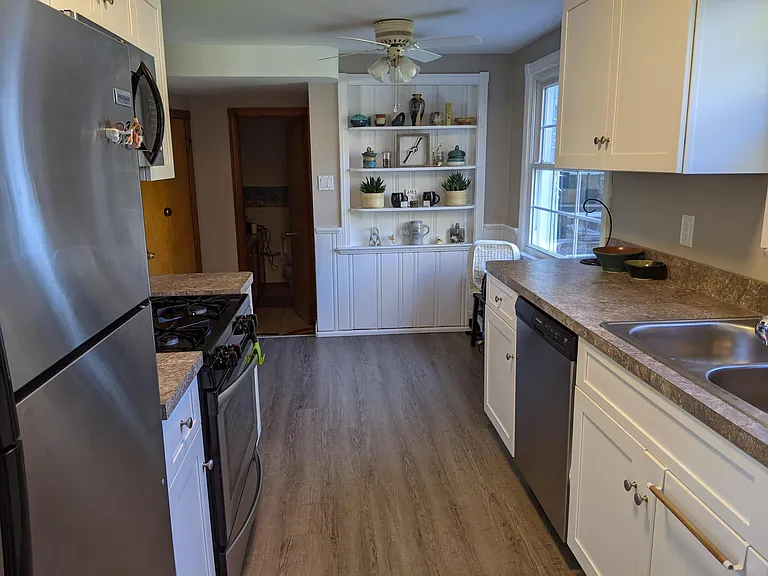 4437 Groveland Rd — Photo 26