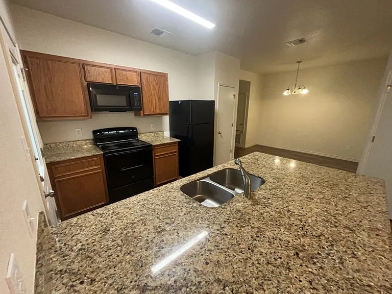 803 Eastland Dr #A — Photo 5