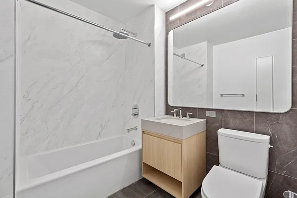 Rented by Greystar | media 5