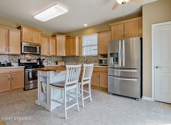 4th image of 2916 Stoney Creek Dr