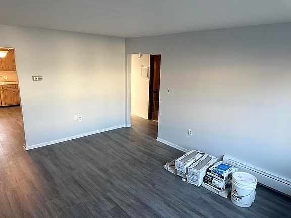 4th image of 532 Lake Ave Floor 1