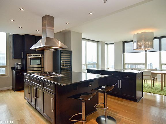 2nd image of 33 W Ontario St APT 56E