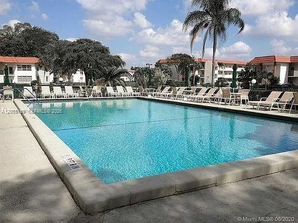 8900 Washington Blvd #409 — Photo 24