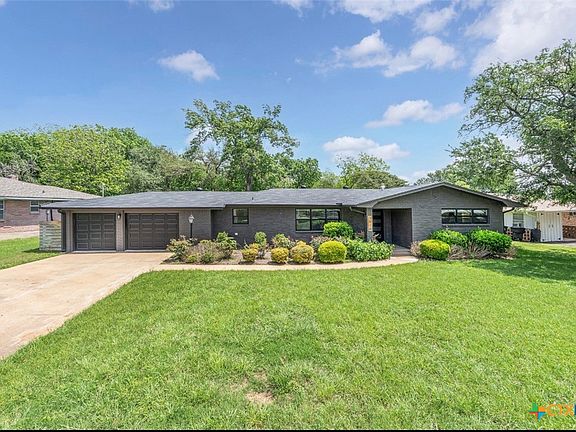 2nd image of 3910 Brooklawn Dr