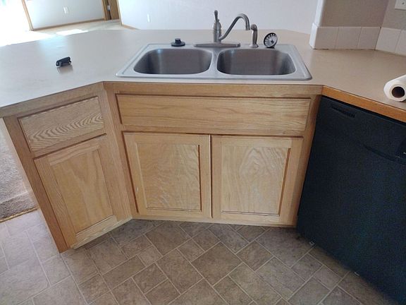 2nd image of 2387 & 2389 SE Waldon Ave