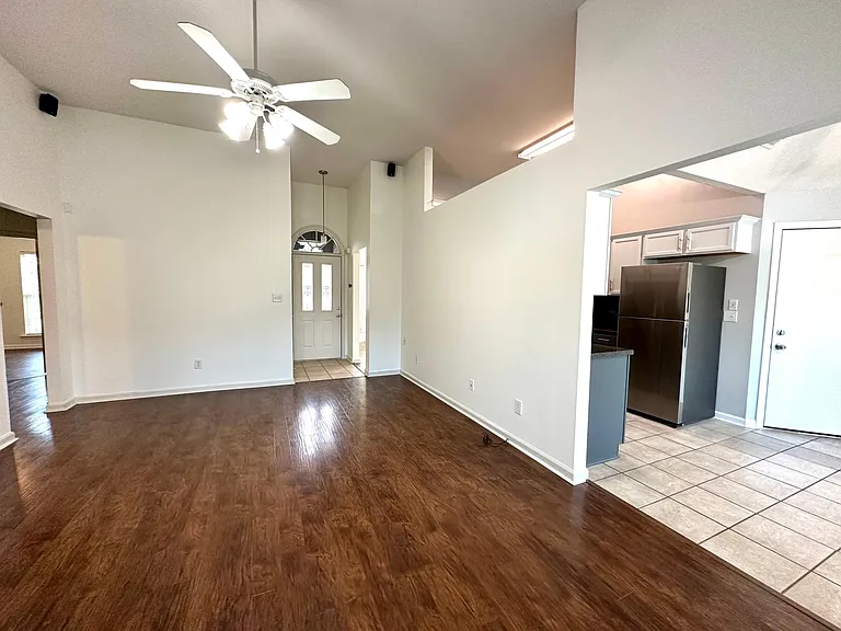 11206 Black Sheep Dr — Photo 6